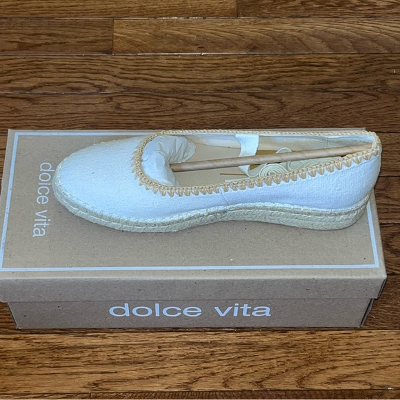Dolce Vita Morgan Platform Flats Ivory Canvas Women’s 8 Wraparound Ankle Strap - Picture 6 of 14